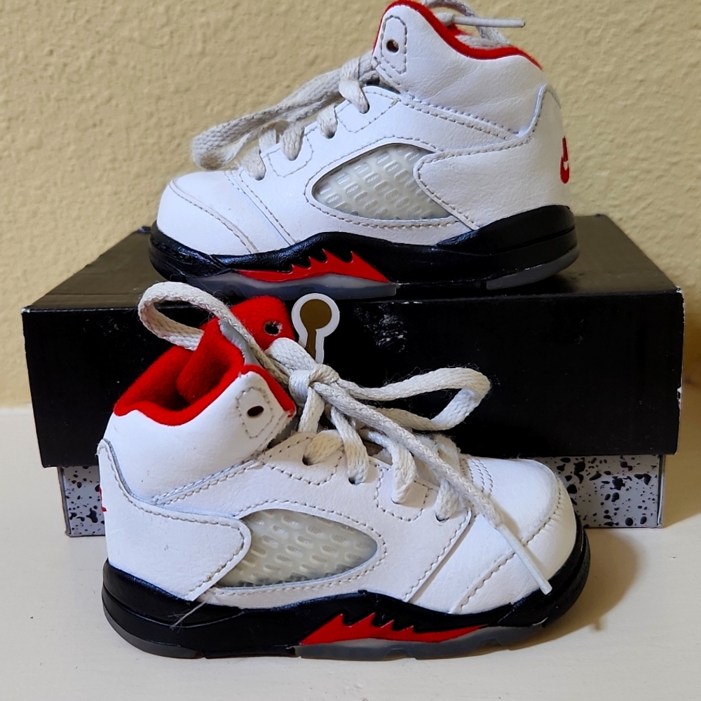 Jordan Retro Toddler Shoes